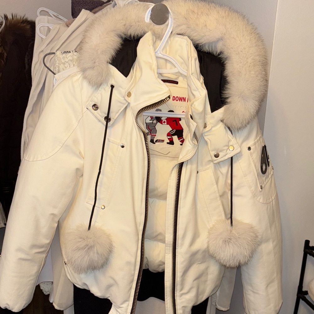 Women's Moose knuckle White Fur-Trimmed Jacket